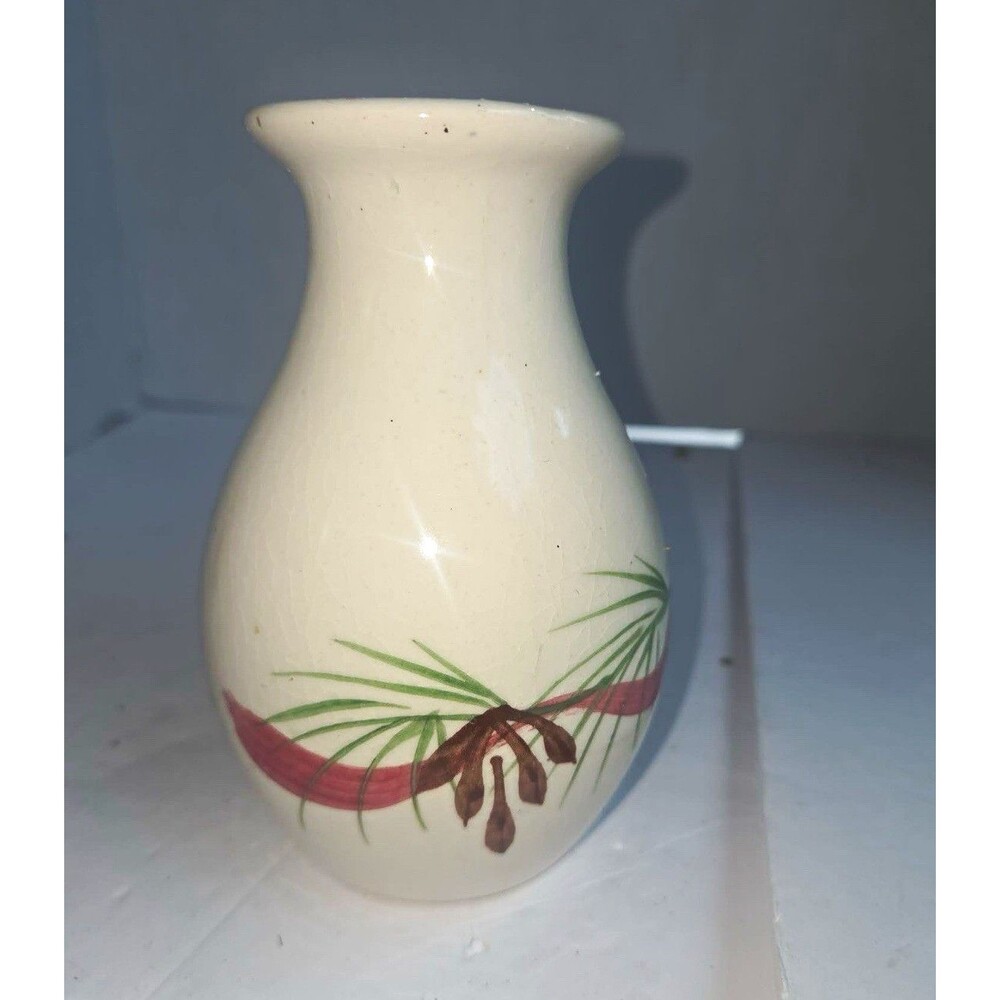 Pfaltzgraff Winterberry Ceramic Vase Hand Painted Beige Red Green Holiday